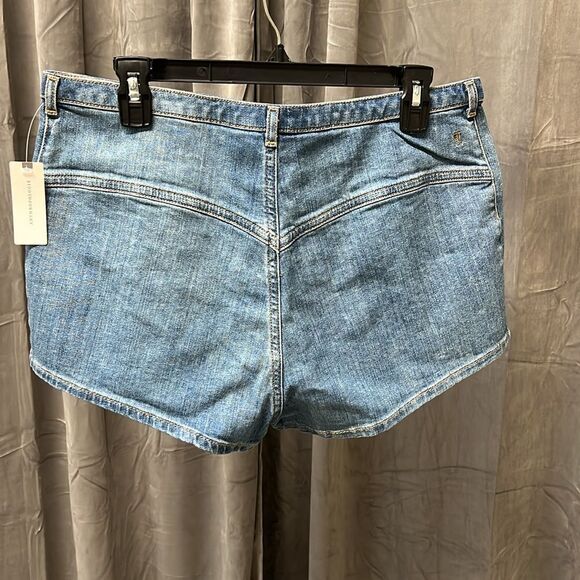 Anthropologie PILCRO LOW-RISE MICRO SHORTS Denim Blue Size 31 - Picture 5 of 7